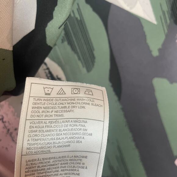 Puma Girls Camo Print Hooded Top & Leggings Set Size Medium (8-10) Pink/Gray - Picture 13 of 16